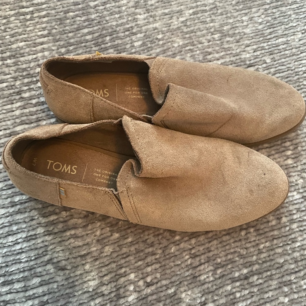 Tom’s shoes
